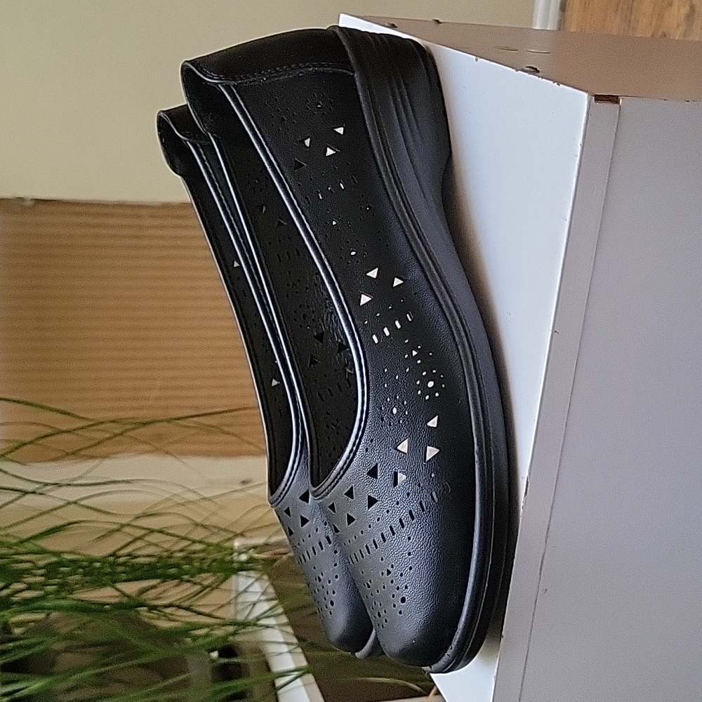 Daisy Fuentes Slip-On Low Heel Size 10
